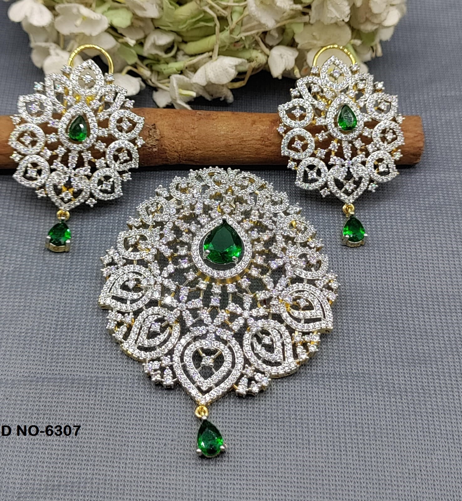 Cz ad Earring &Pendant Set Sku-6307 rchiecreation