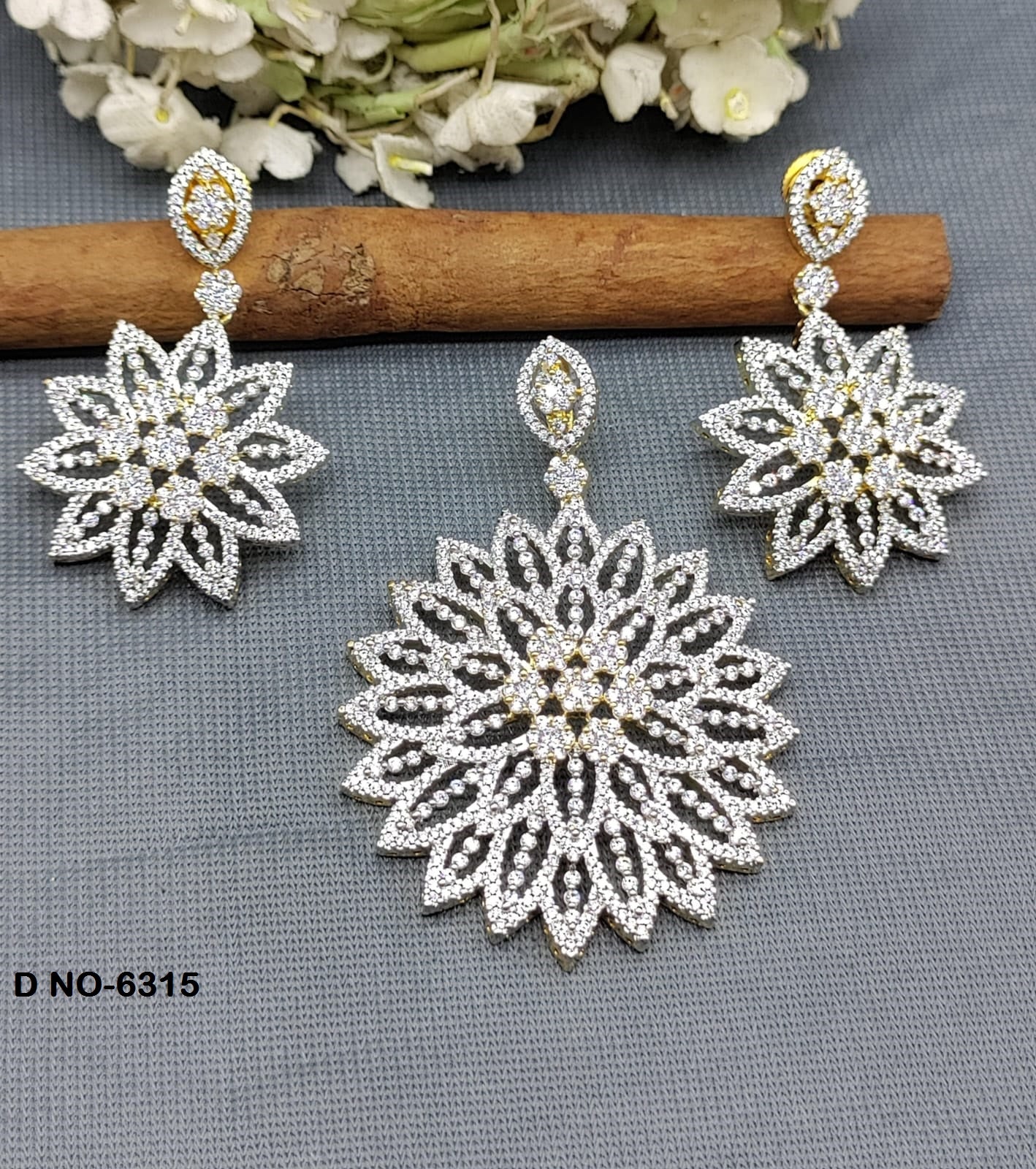 Cz ad Earring &Pendant Set Sku-6315 rchiecreation