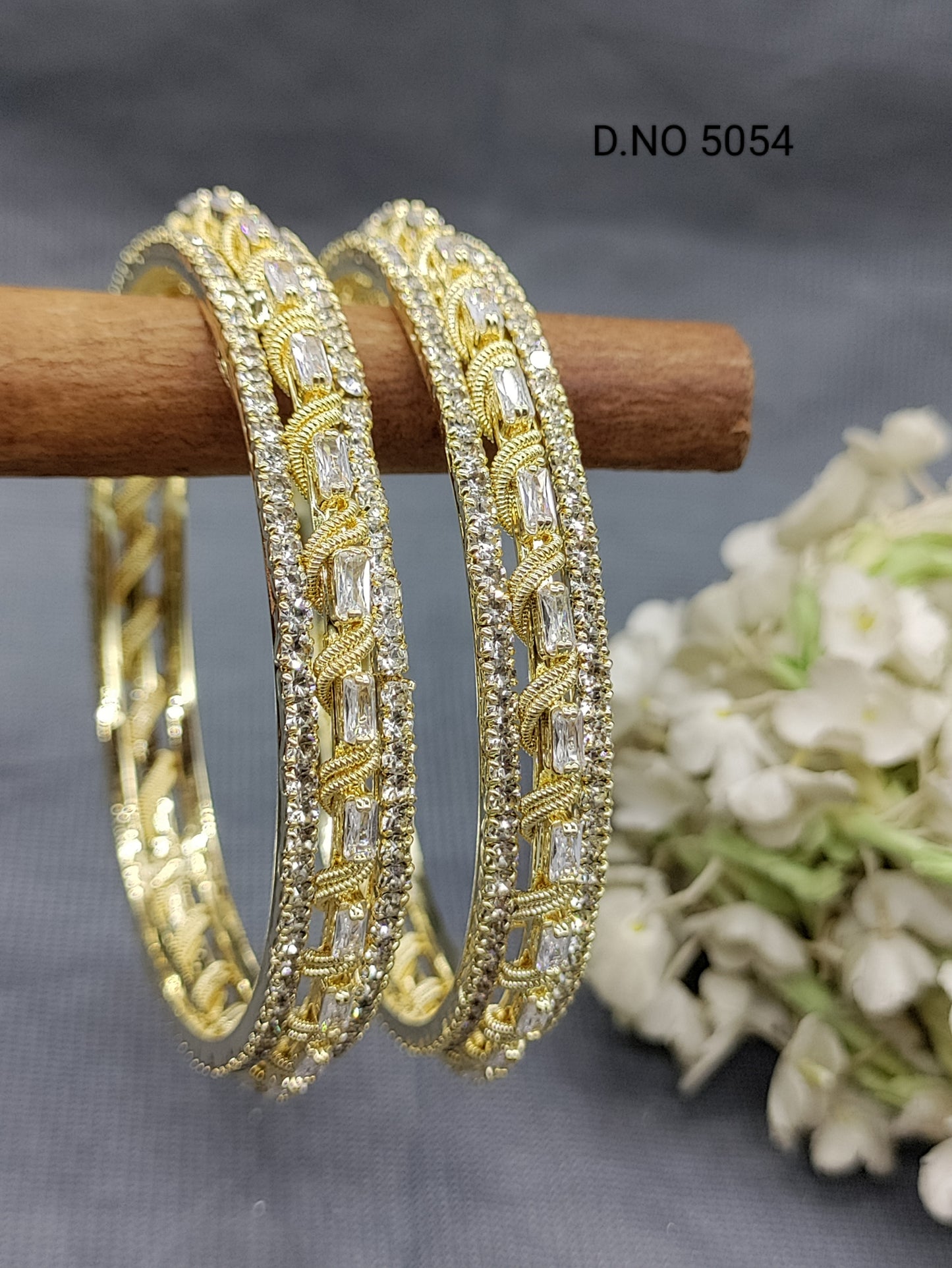 Stone Bangles golden Sku -5054 rchiecreation