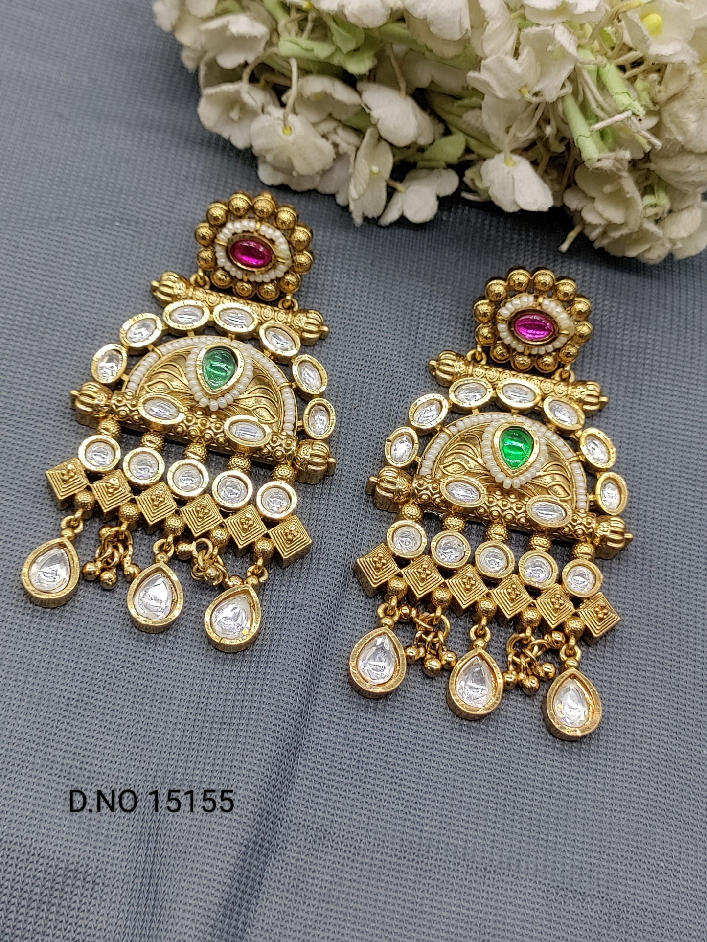 Antique Golden Earring Sku 15155 rchiecreation