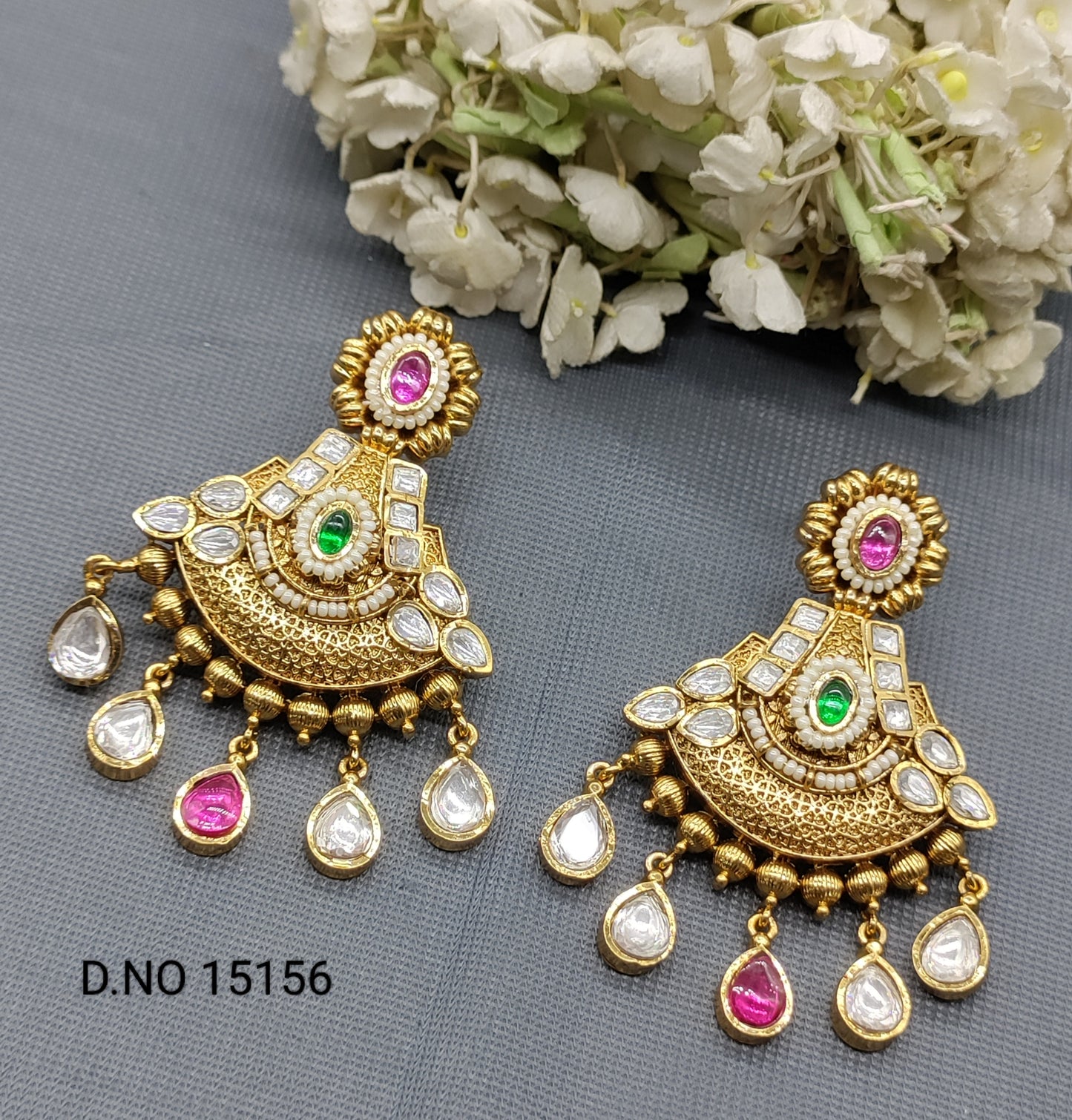 Antique Golden Earring Sku 15156 rchiecreation