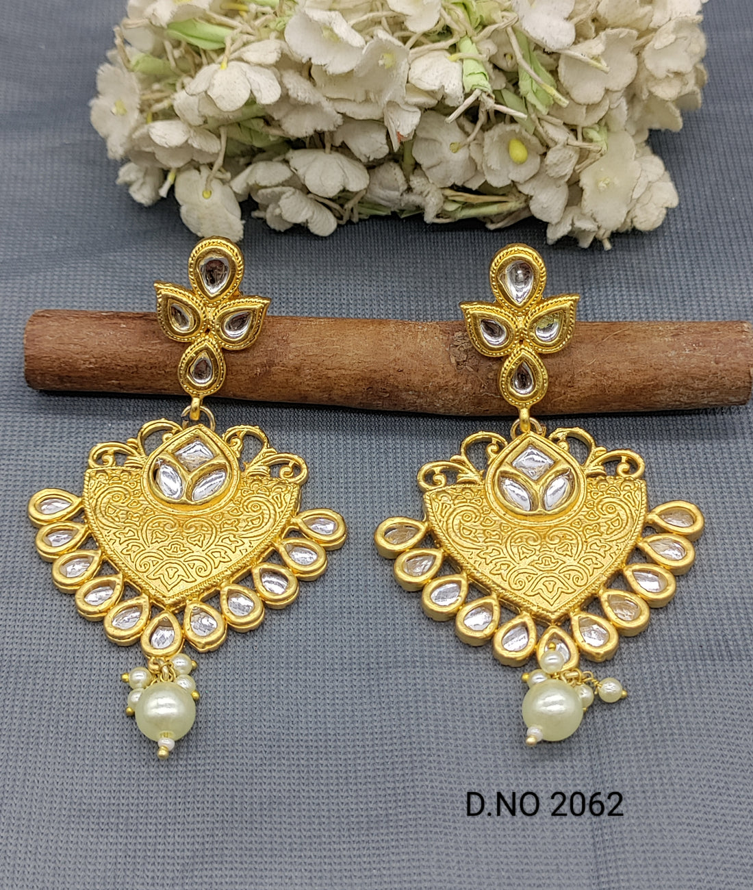 Antique Golden Earring Sku 2062 rchiecreation