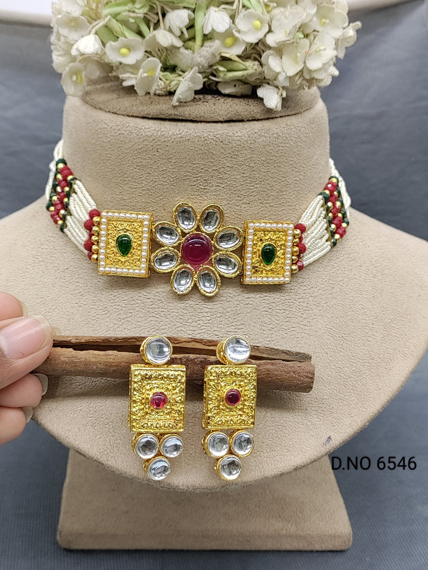 Golden Kundan Chokar Necklace Sku 6546 rchiecreation