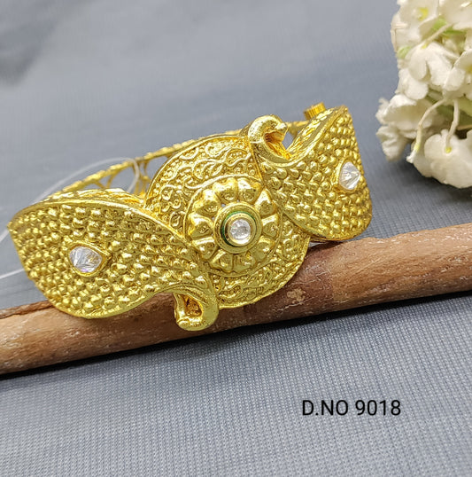 Golden Kundan Opneble Kada Sku 9018 rchiecreation