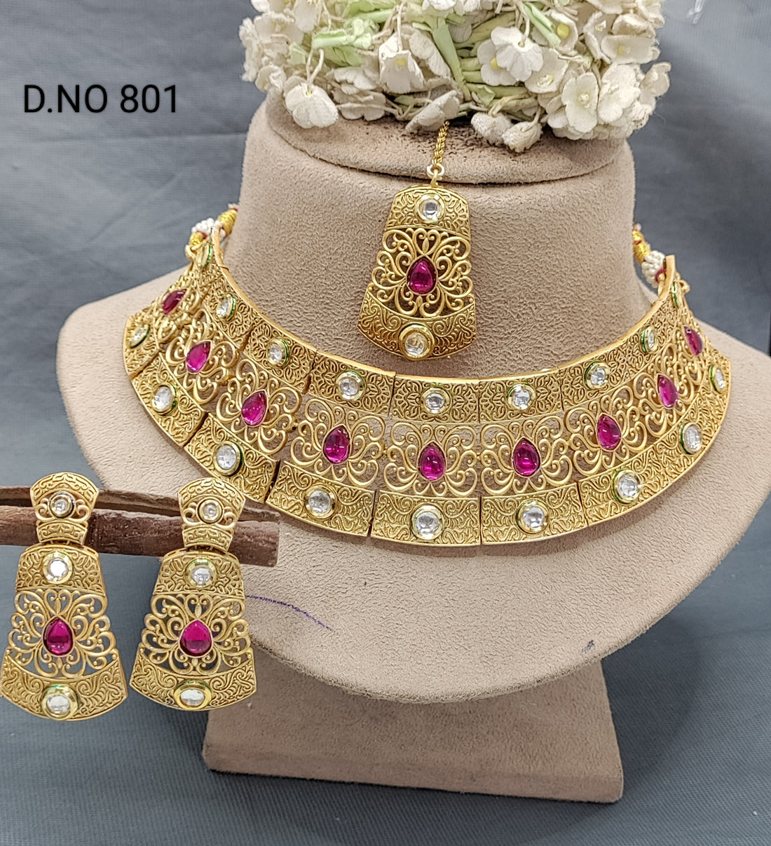 Antique Golden Choker necklace Set Sku 801 rchiecreation