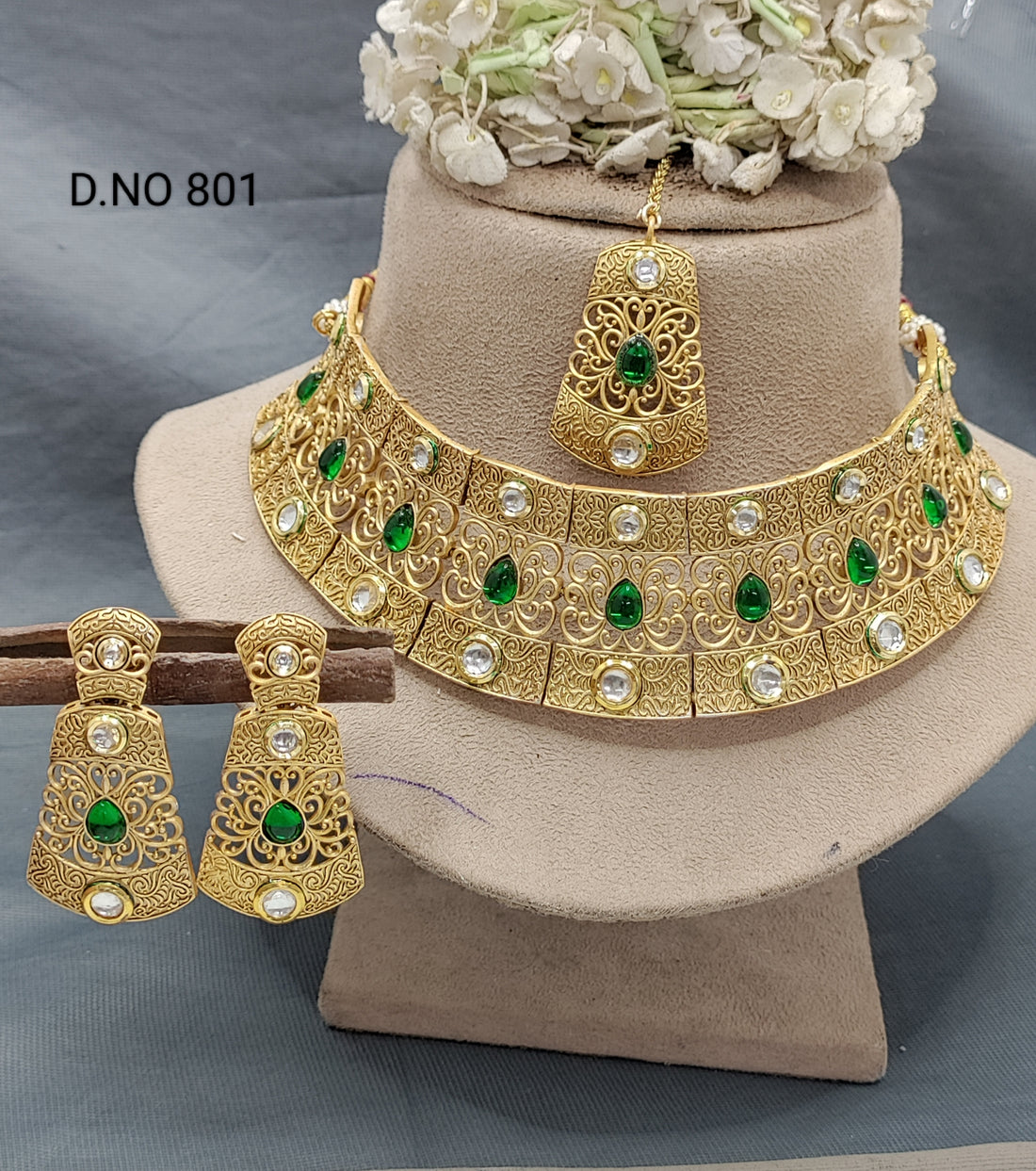 Antique Golden Choker necklace Set Sku 801 rchiecreation