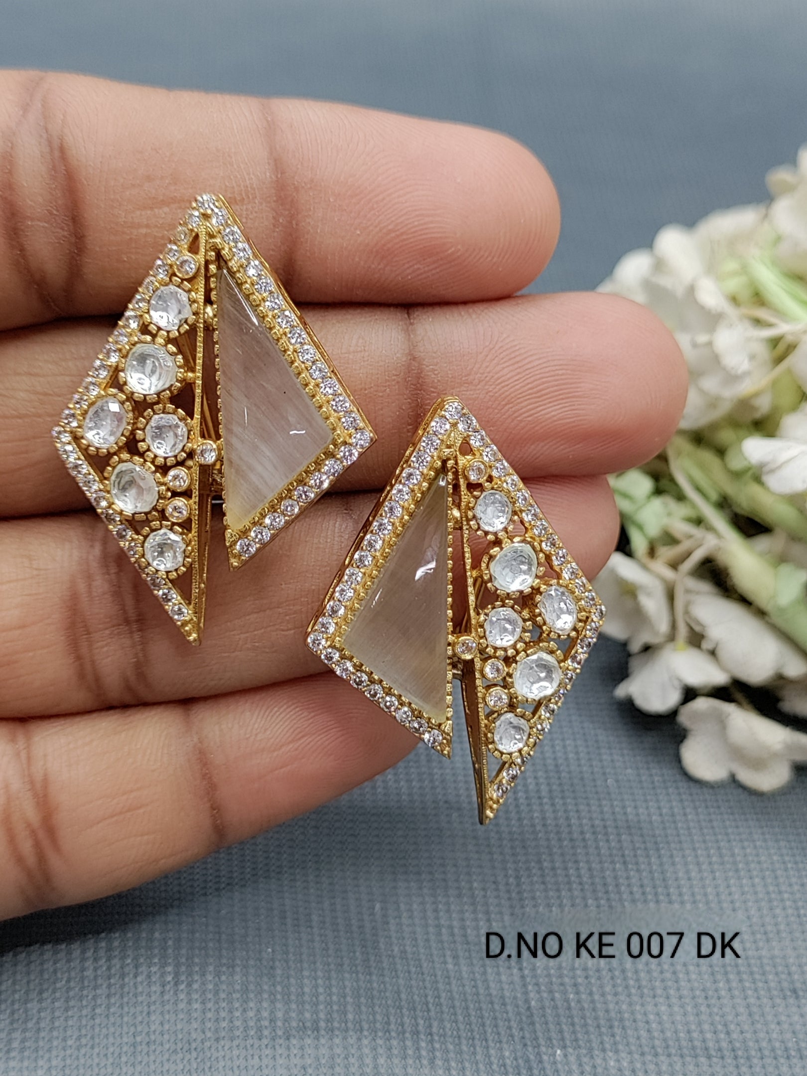 Moissanite Mehandi Top& Stud Earrings Sku 2072 rchiecreation