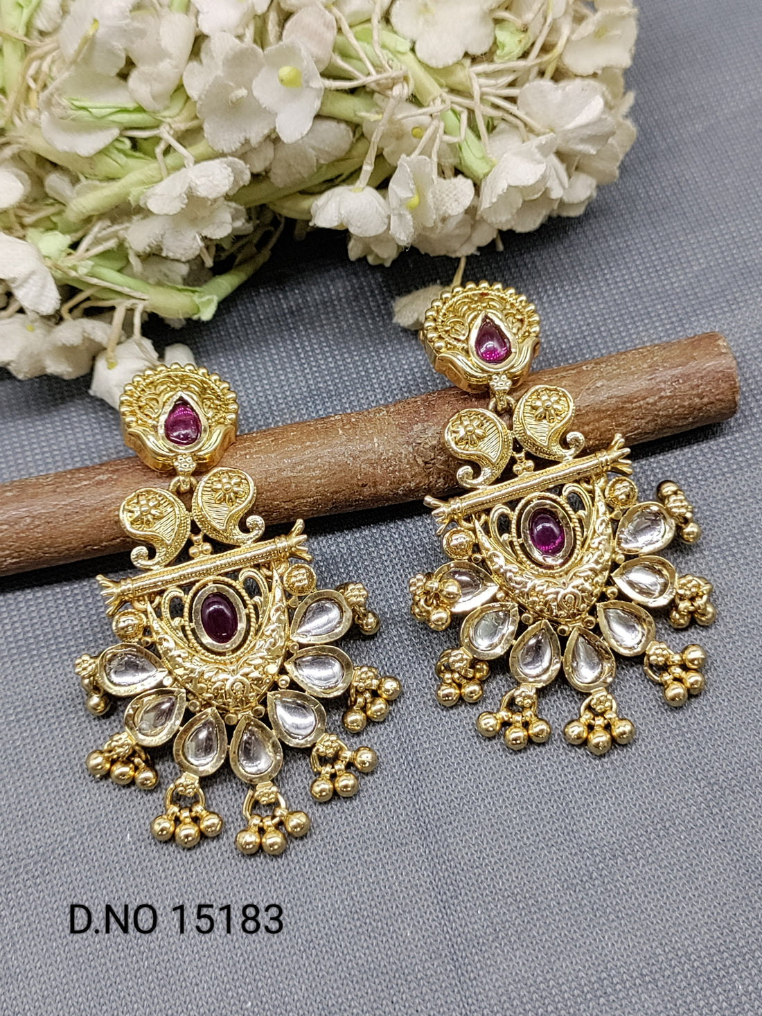 Antique Golden Earring Sku 15183 rchiecreation
