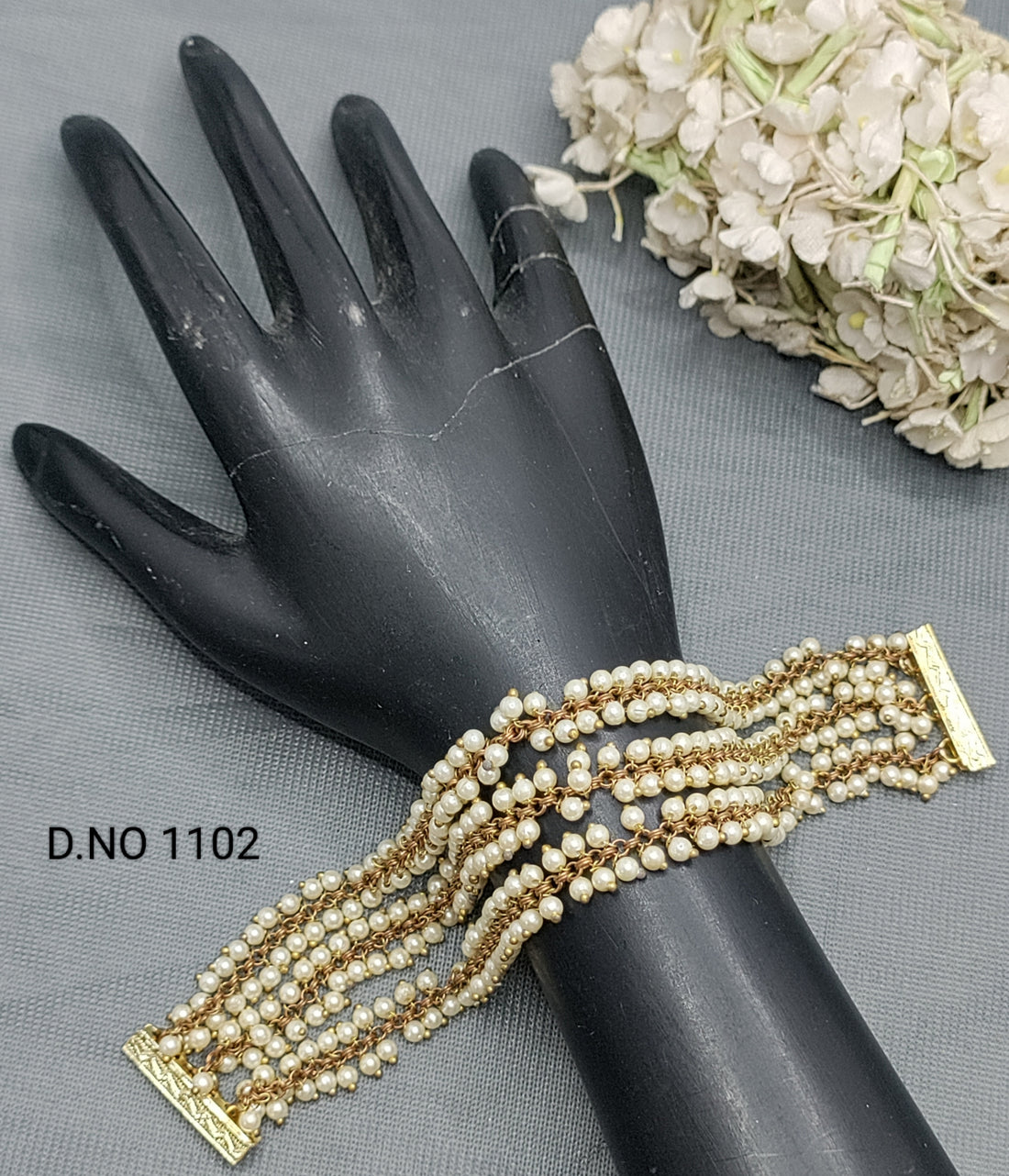 Golden pearl Bracelet Sku 1102 rchiecreation