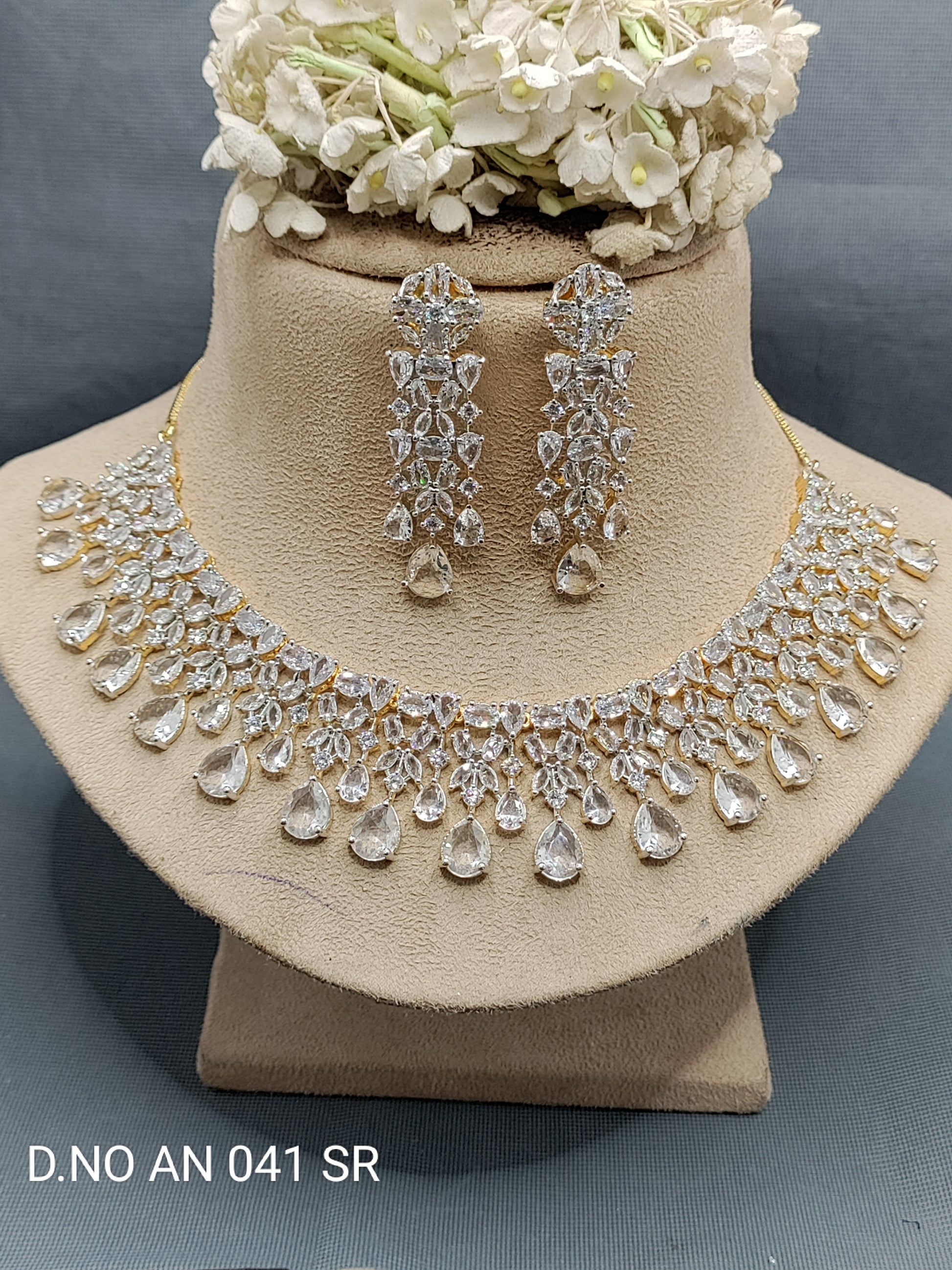 Cz Ad Golden Necklace Set Sku AN 041 SR rchiecreation