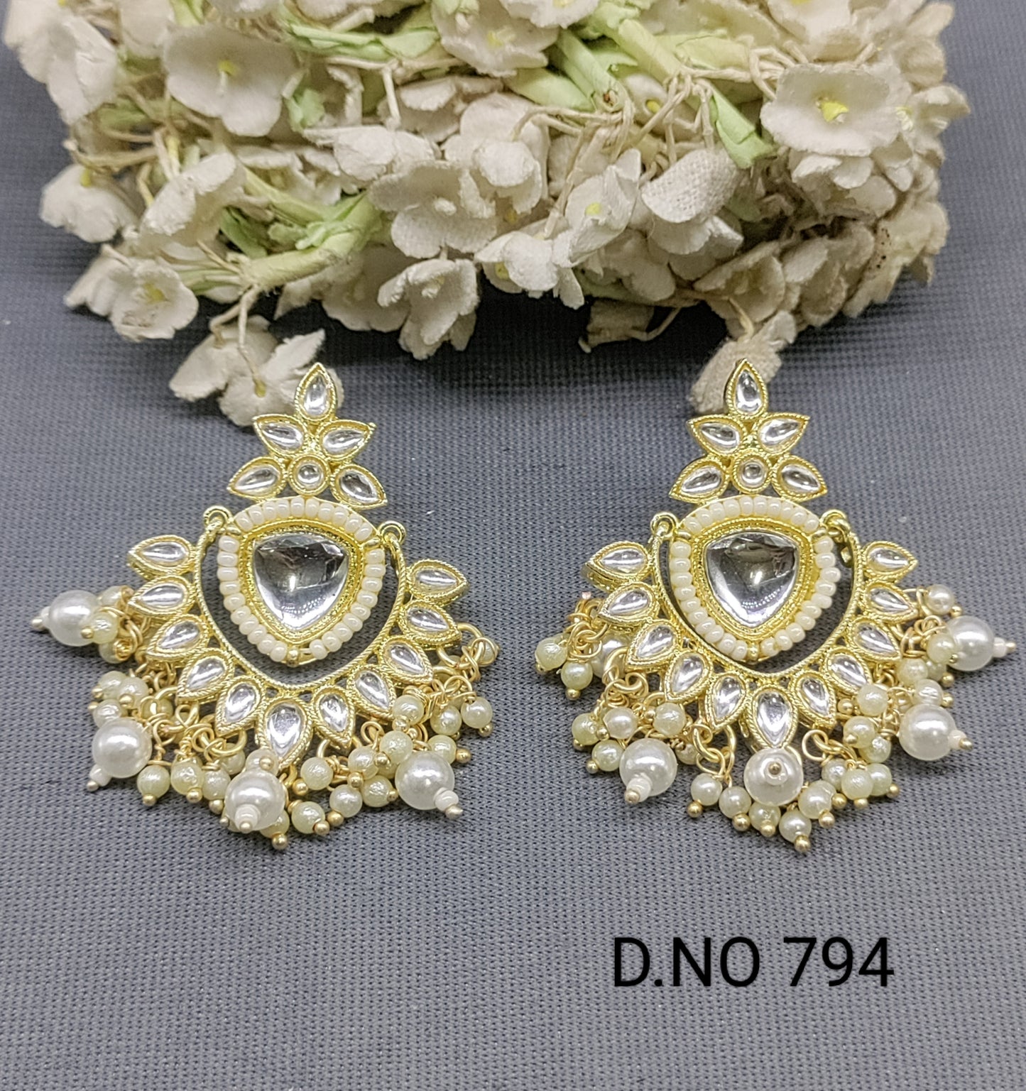 Golden Kundan Earing Sku-794 A5 rchiecreation