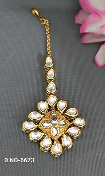 Golden Kundan Tikka sku 6673