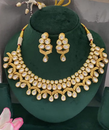 Golden Kundan Necklace sku RC 160 D-4
