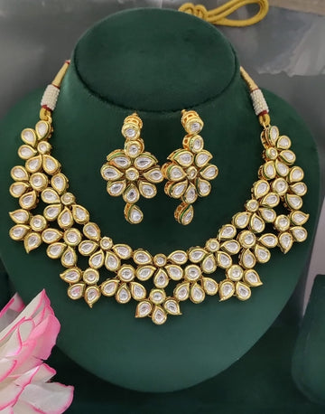 Golden Kundan Necklace sku RC 155 D-4