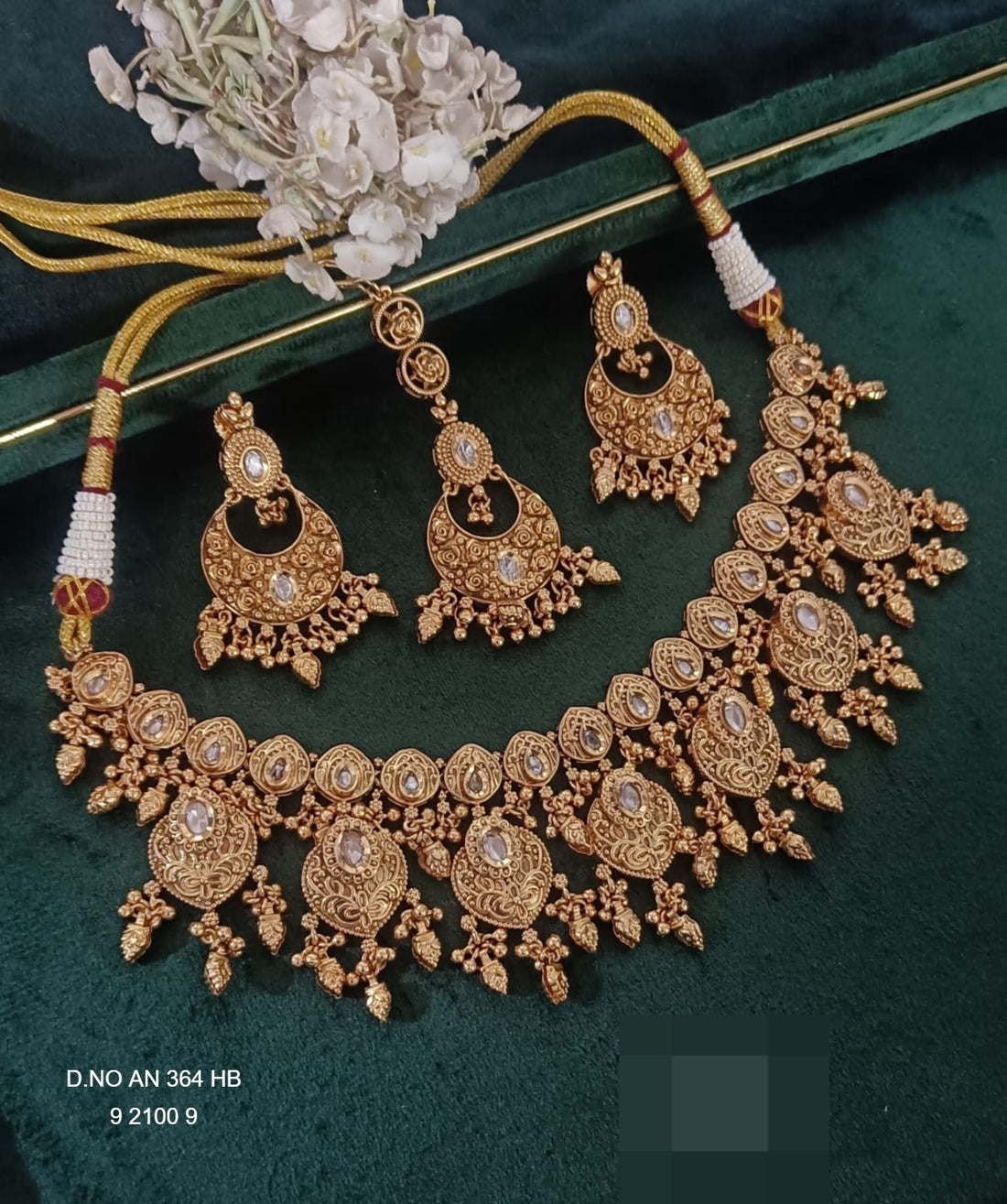 Antique Golden Kundan Necklace SKU AN 364 HB