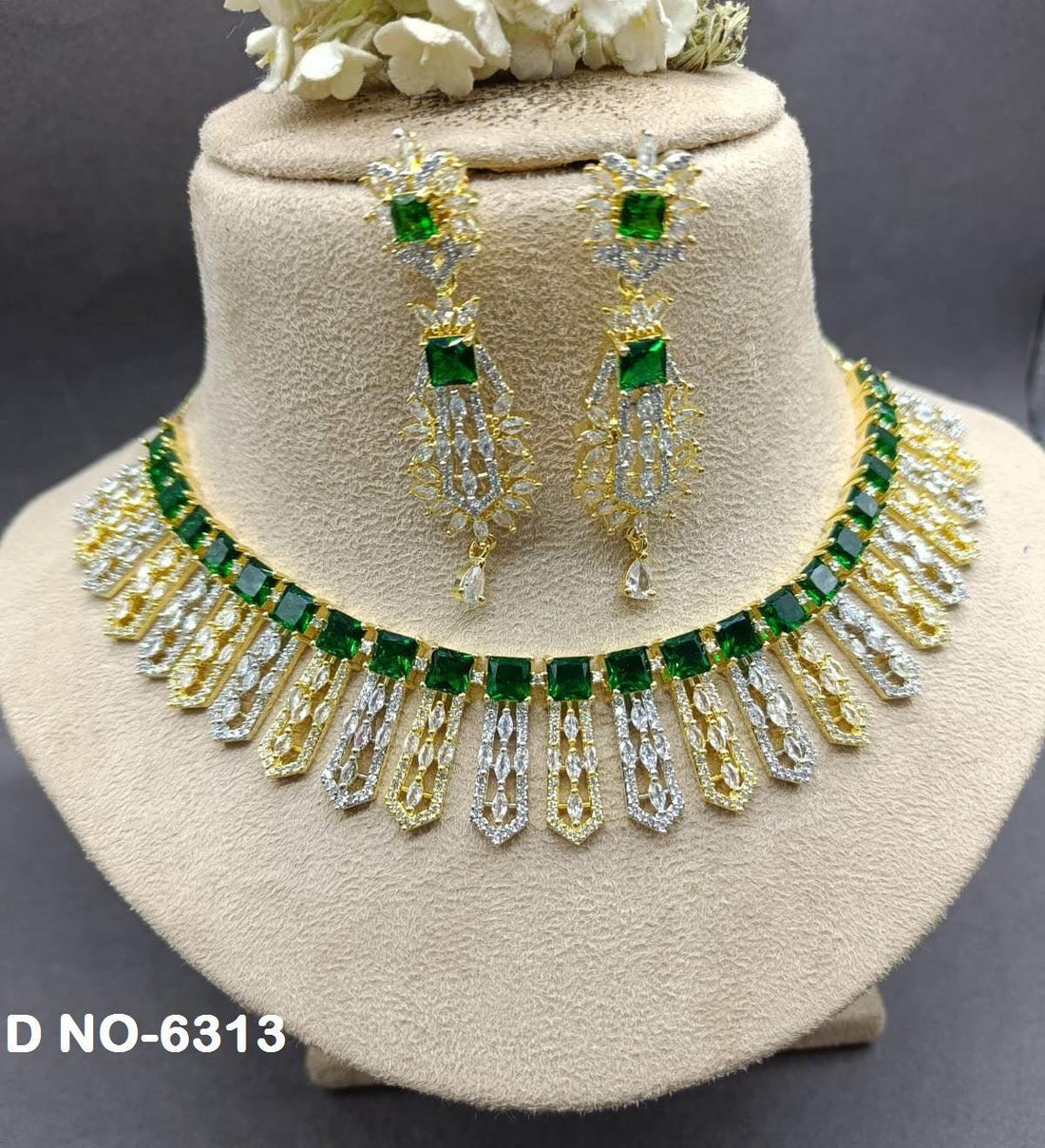 American Diamond Golden Necklace Sku- 6313 D5 - rchiecreation