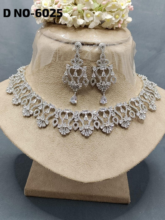 American Diamond Necklace Rodium Sku 6025 C3 - rchiecreation