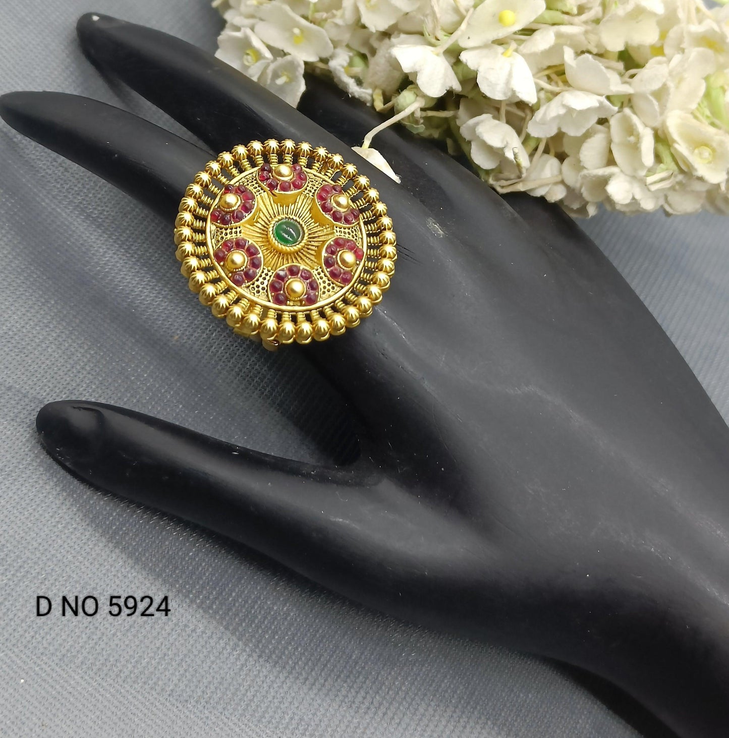 Antique Golden Finger Ring Sku 5924 E4 - rchiecreation