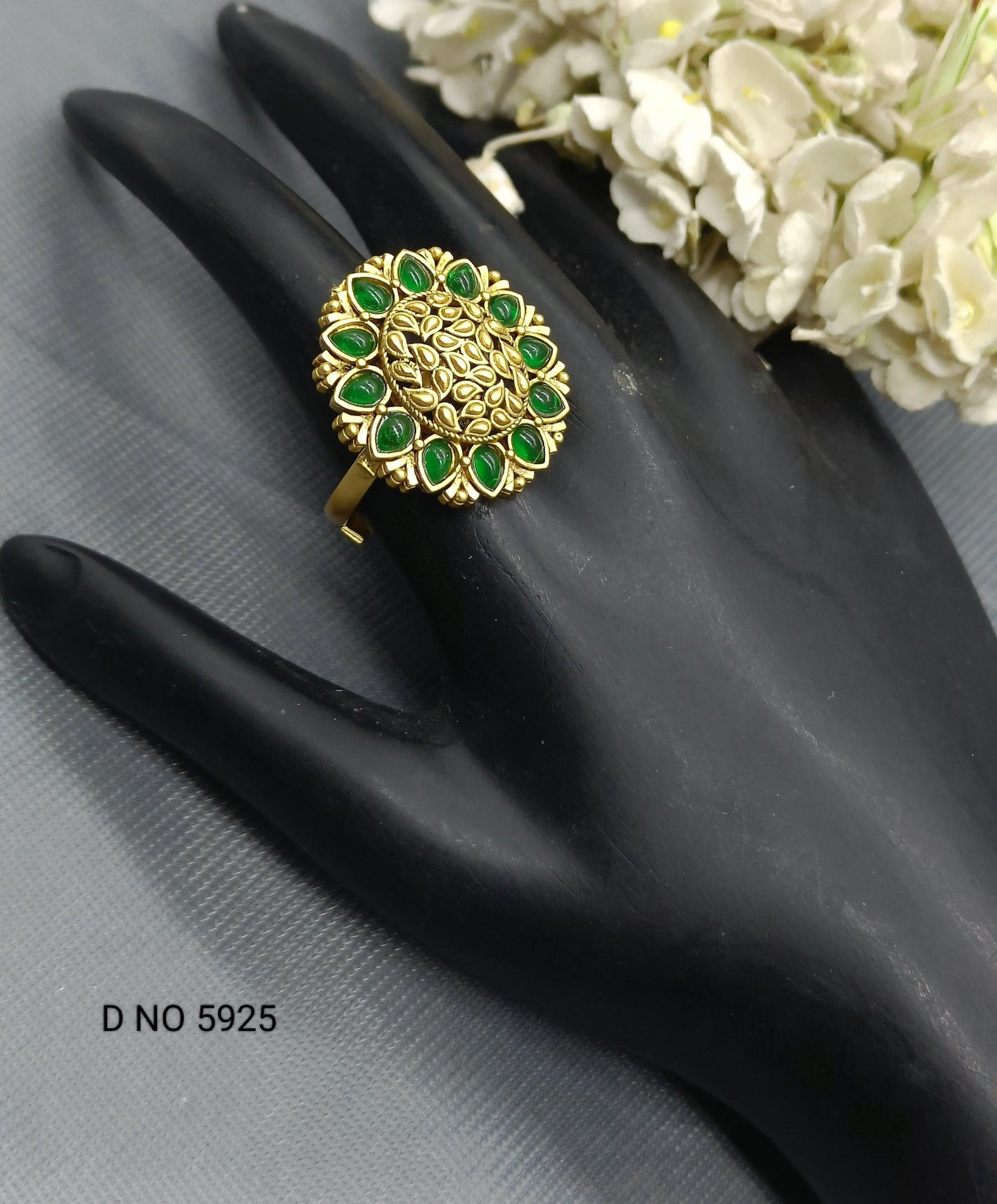 Antique Golden Finger Ring Sku 5925 E4 - rchiecreation