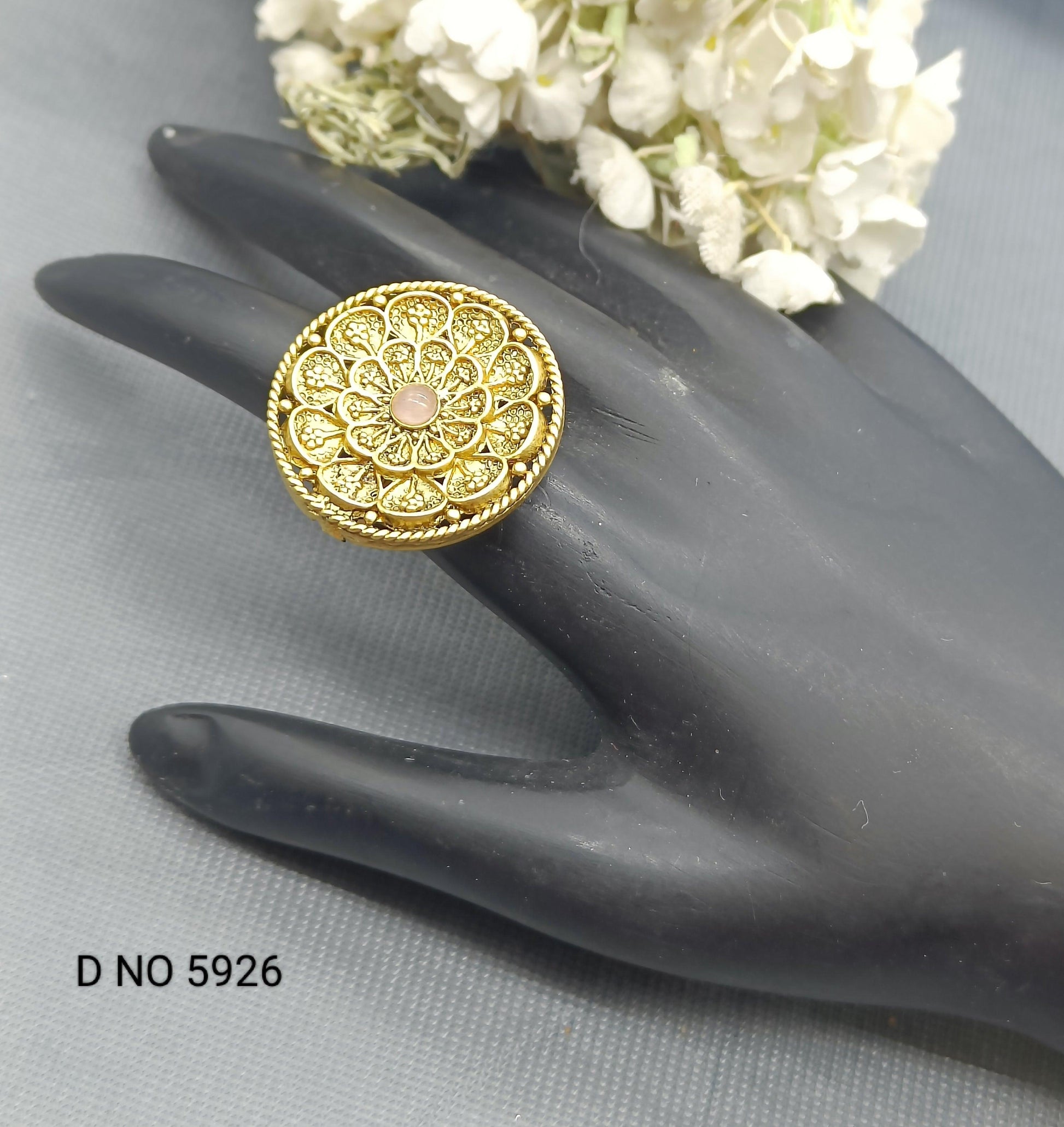 Antique Golden Finger Ring Sku 5926 E4 - rchiecreation