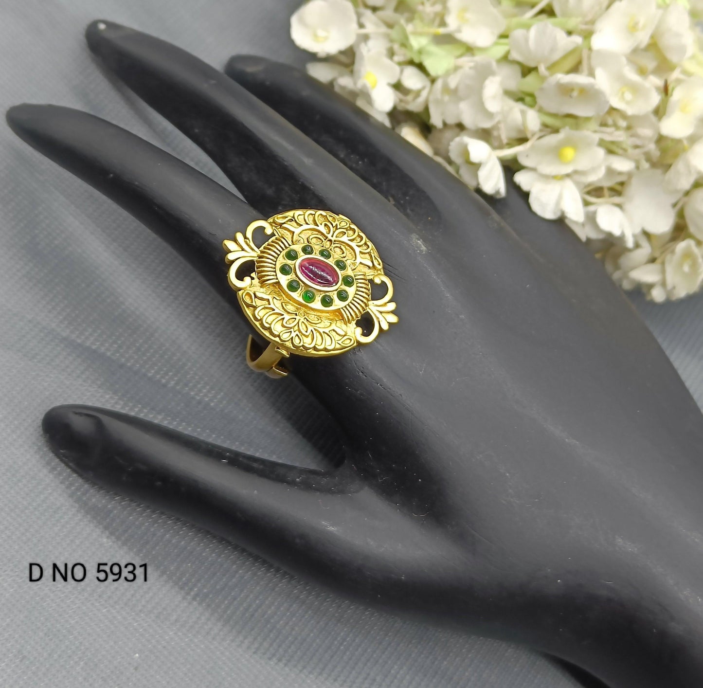 Antique Golden Finger Ring Sku 5931 E4 - rchiecreation