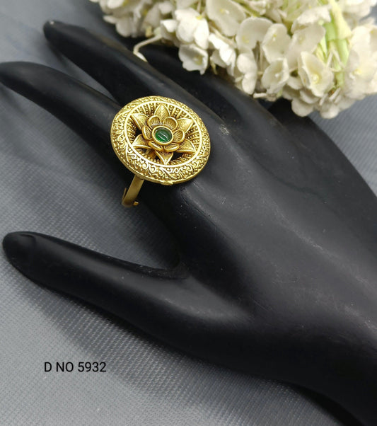 Antique Golden Finger Ring Sku 5932 E4 - rchiecreation