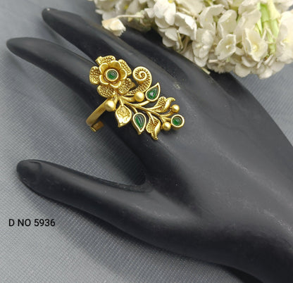 Antique Golden Finger Ring Sku 5936 E4 - rchiecreation