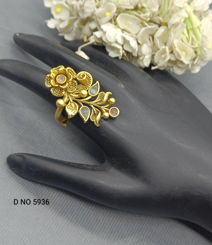 Antique Golden Finger Ring Sku 5936 E4 - rchiecreation