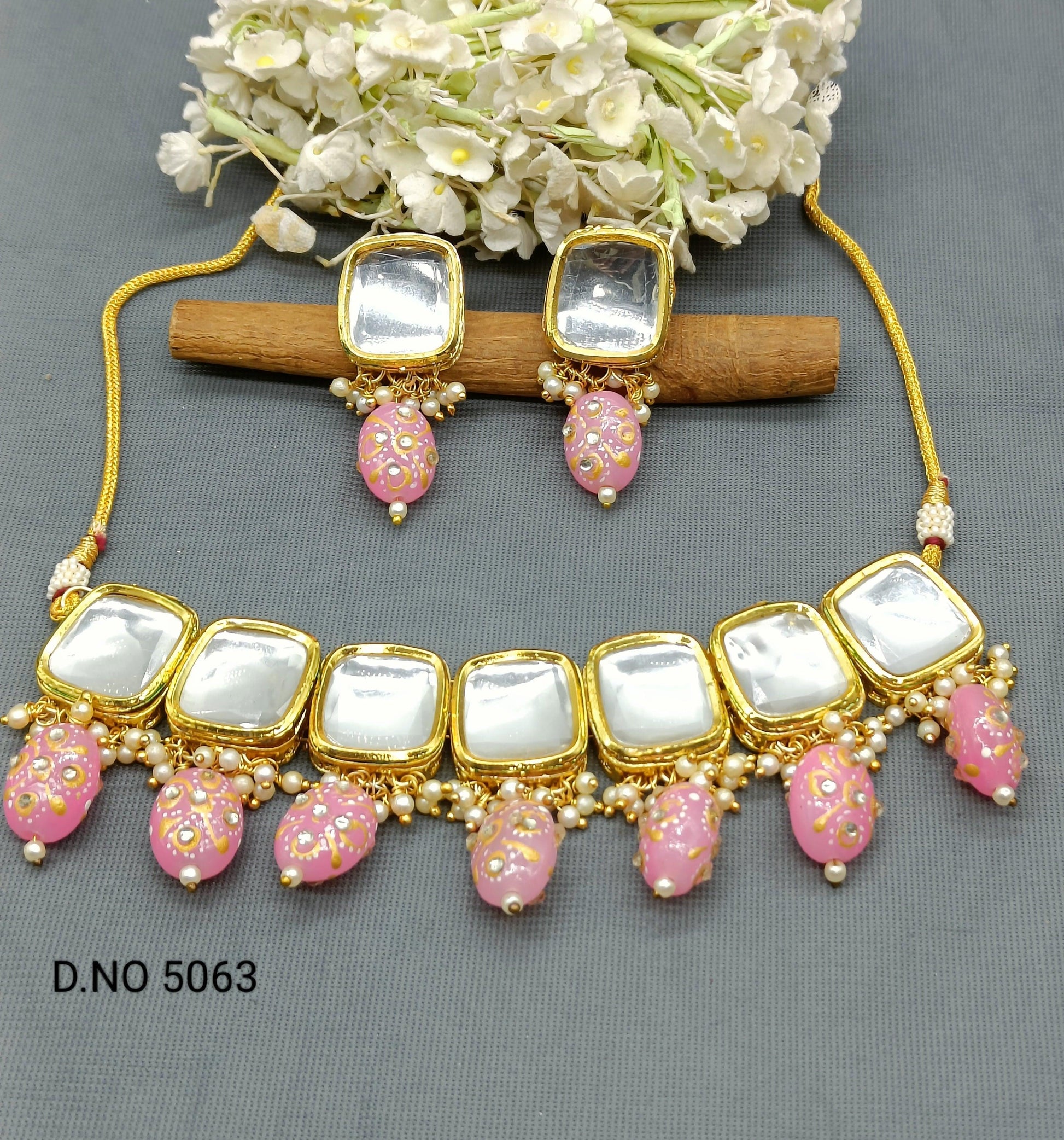 Big Kundan Necklace Set Sku 5063 D4 - rchiecreation