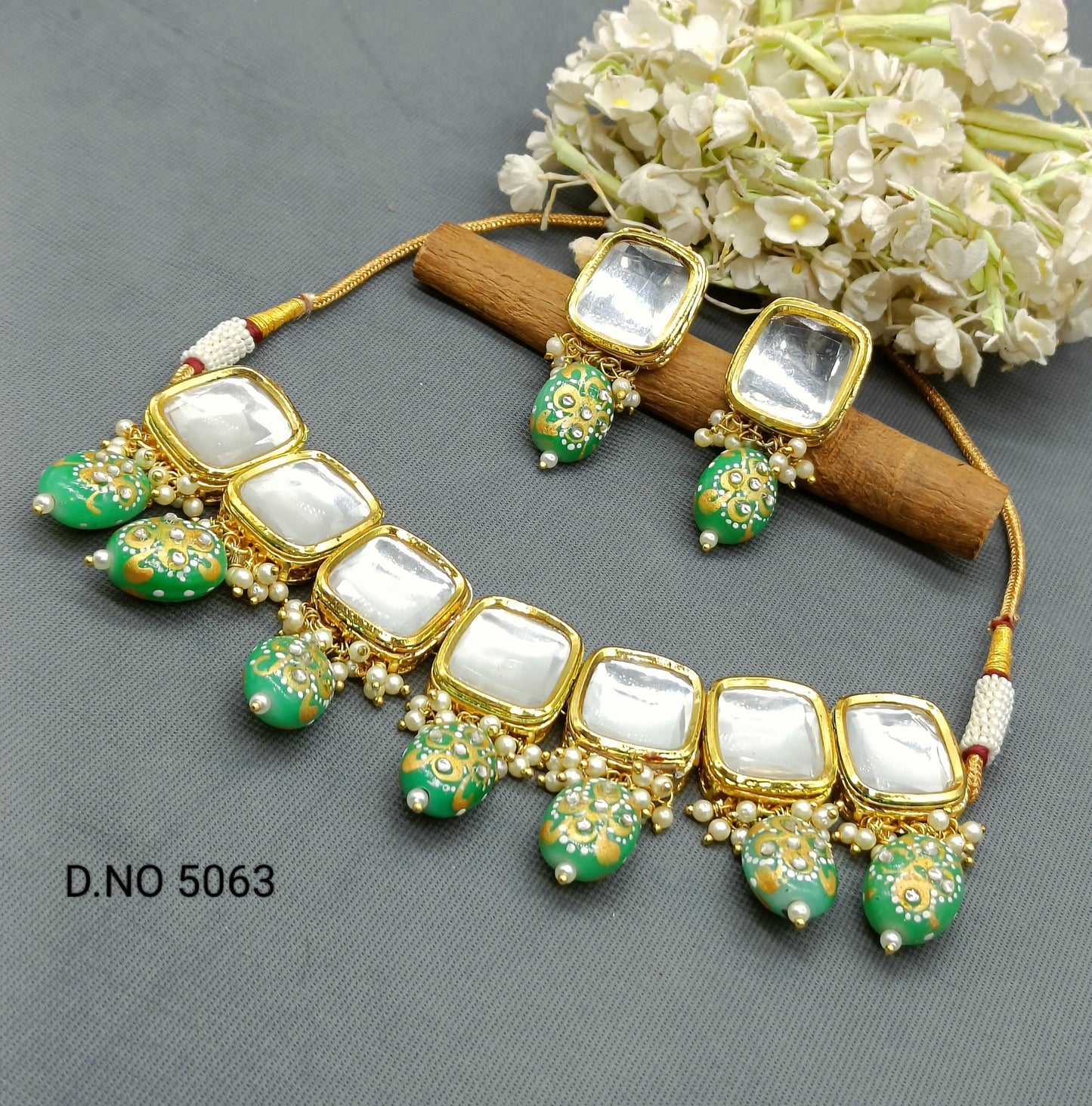 Big Kundan Necklace Set Sku 5063 D4 - rchiecreation