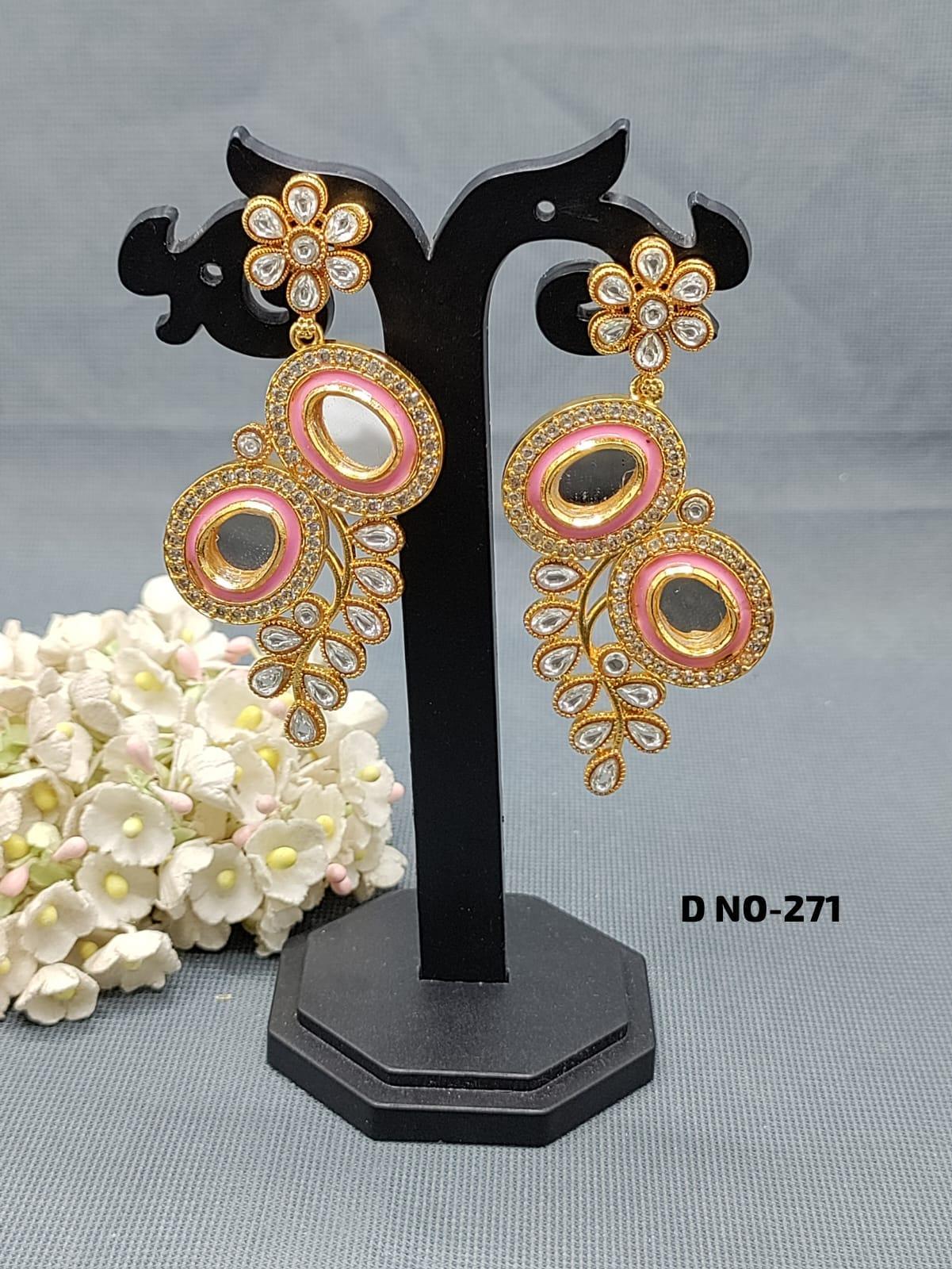 Cz Earring Golden Sku-271 C1 - rchiecreation