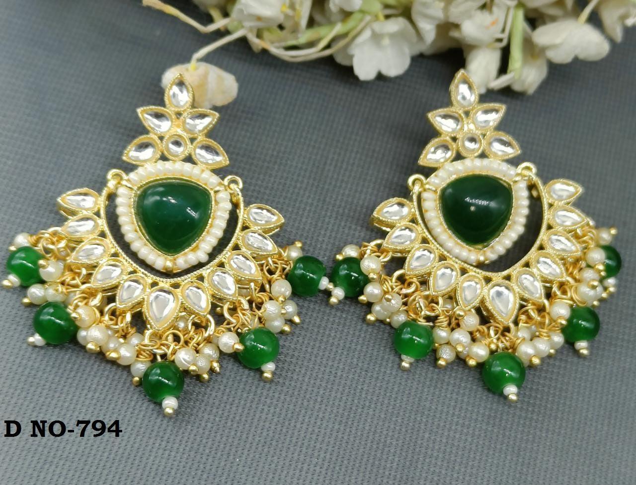 Golden Kundan Earing Sku-794 A1 - rchiecreation