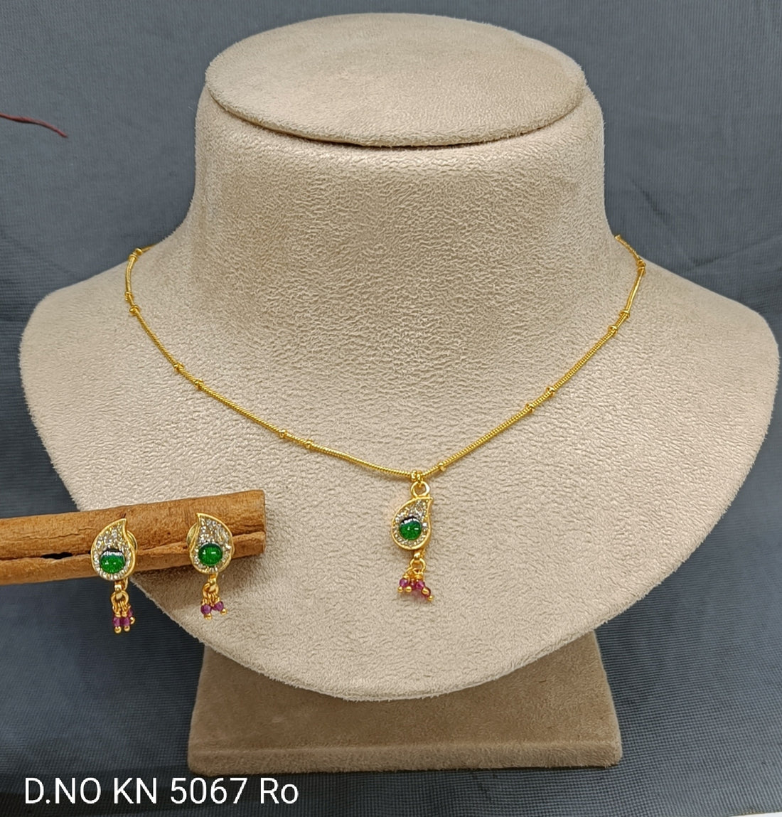 Golden Chain pendant Sku KN 5067 RO/C-7