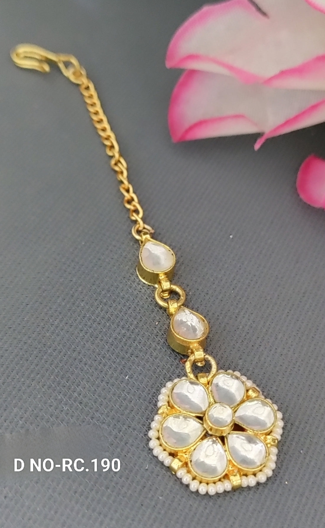 Golden Paachi Kundan Tika SKU-RC.190