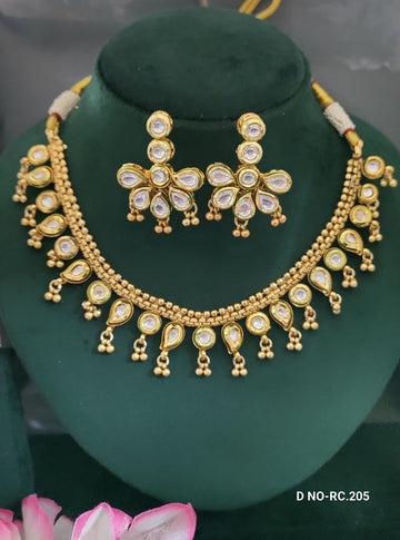 Golden Kundan Necklace SKU-RC.205 D-4