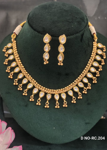 Golden Kundan Necklace SKU-RC.204 D-4