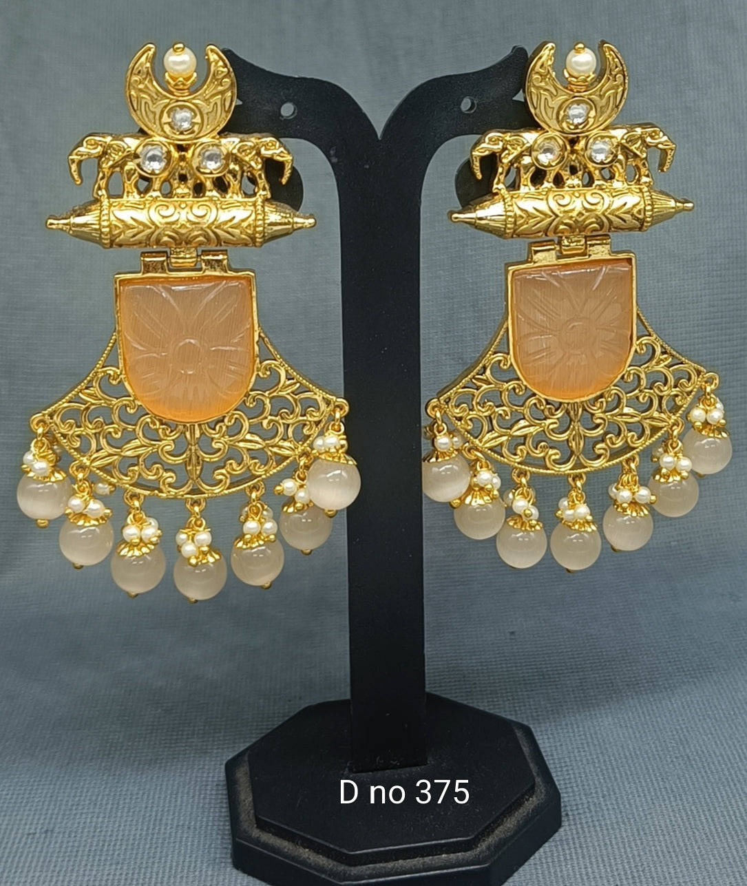 Monalisa carving stone  Earring Sku-375 D2