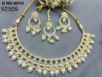Golden Kundan Necklace Set -6010 B4