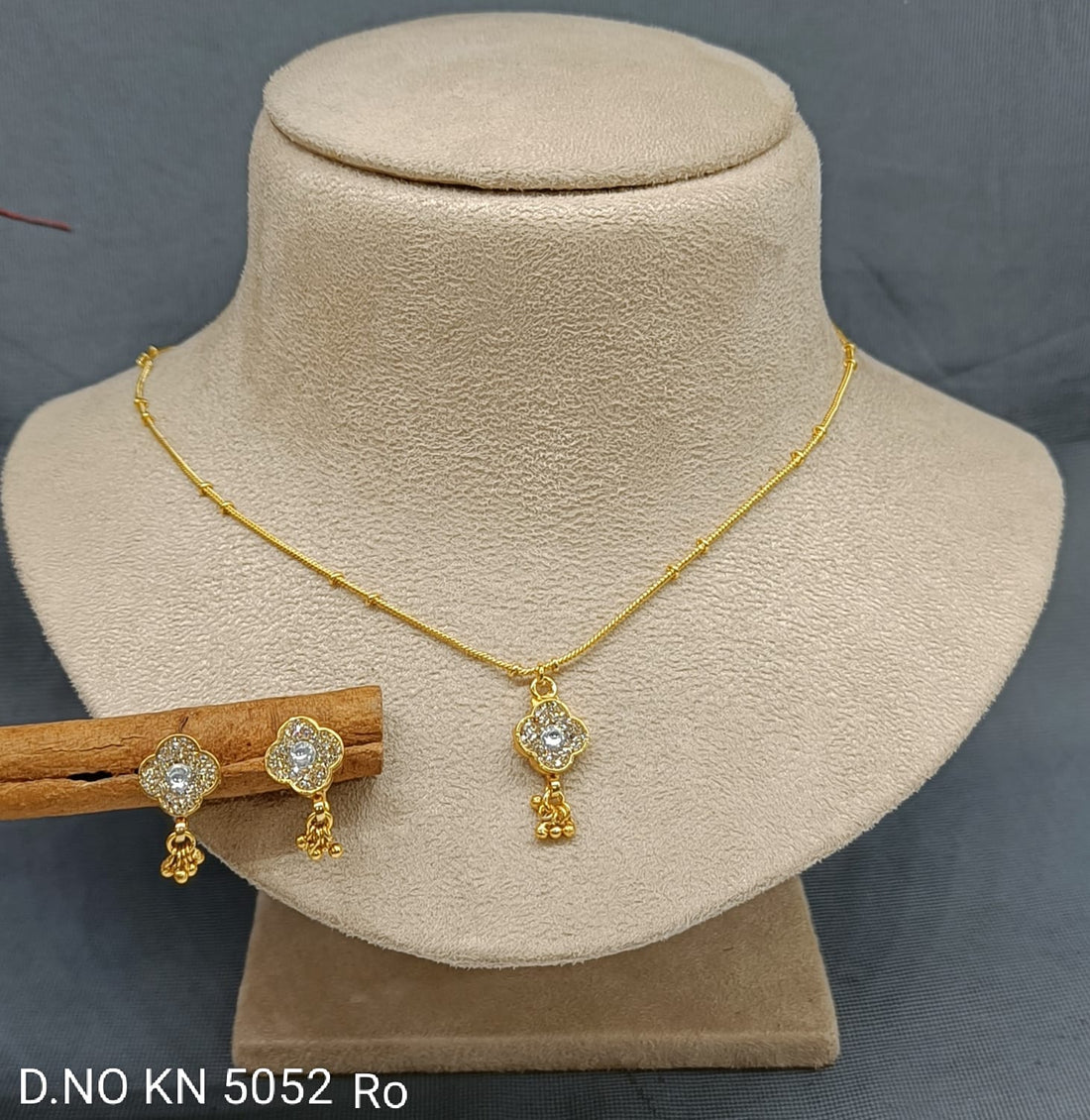 Golden Chain pendant Sku KN 5052 RO/C-7