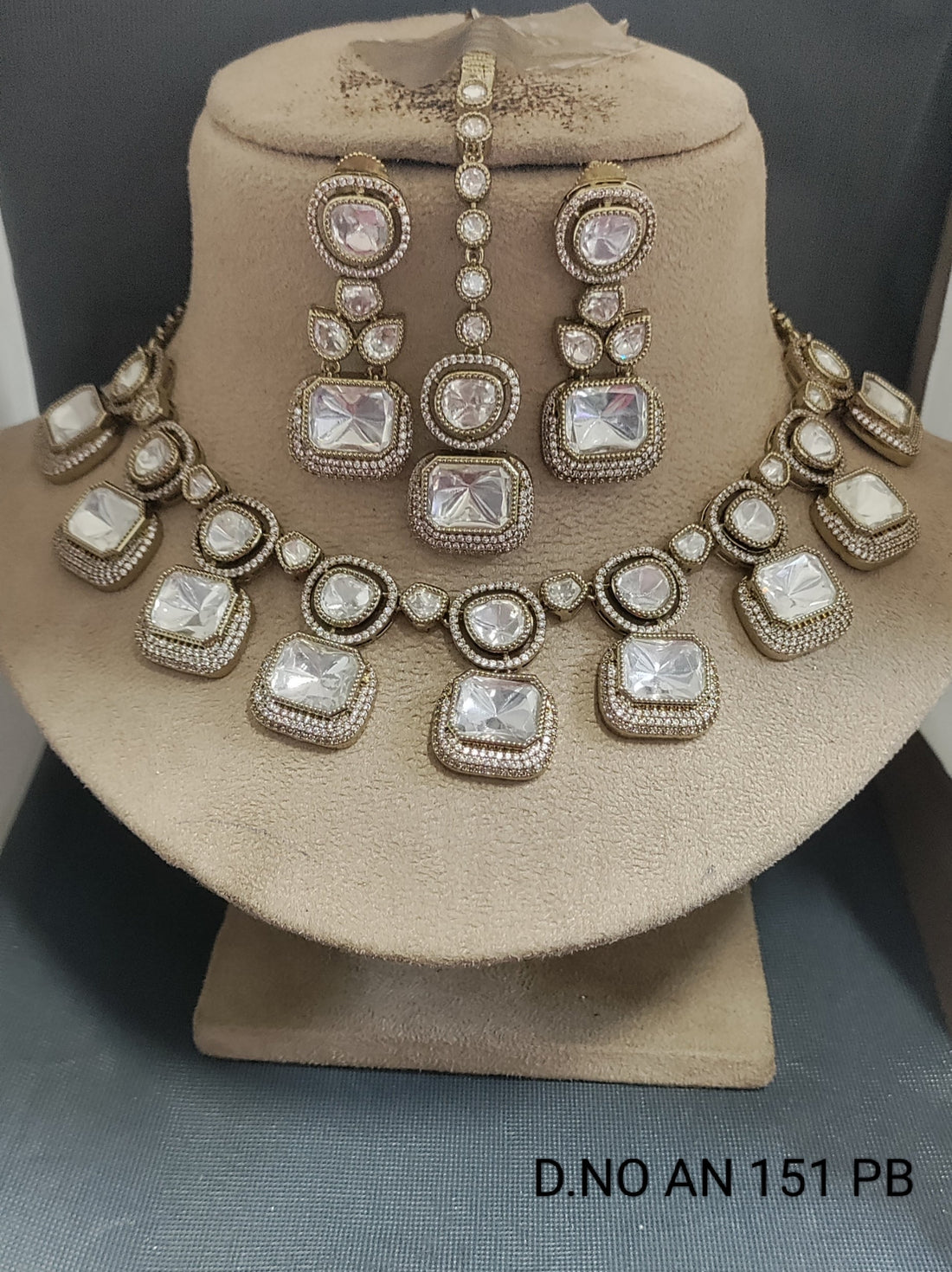 Mehandi Moissanite Kundan Necklace Set Sku AN 151 PB D-4