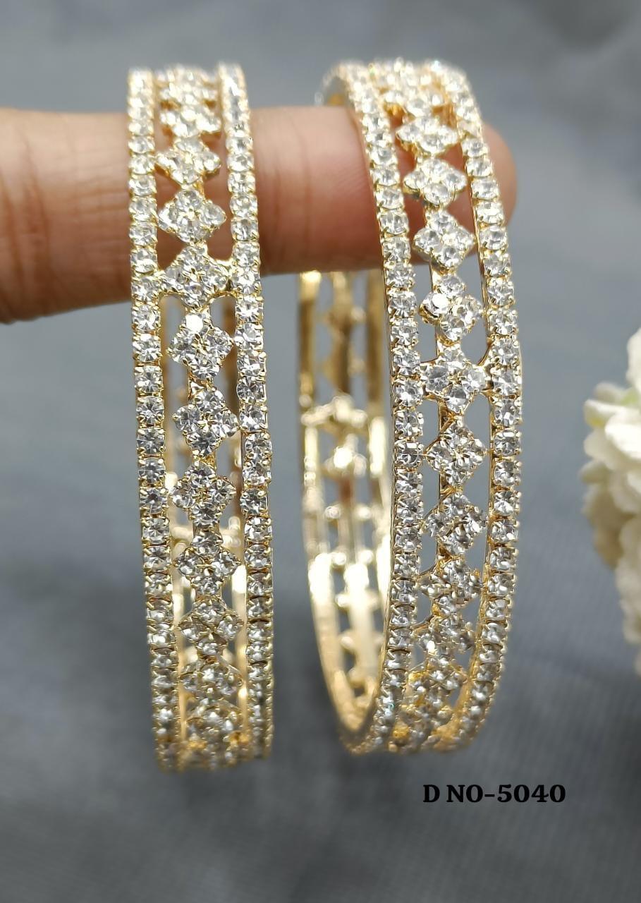 Stone Bangles Golden Sku 5040 - rchiecreation