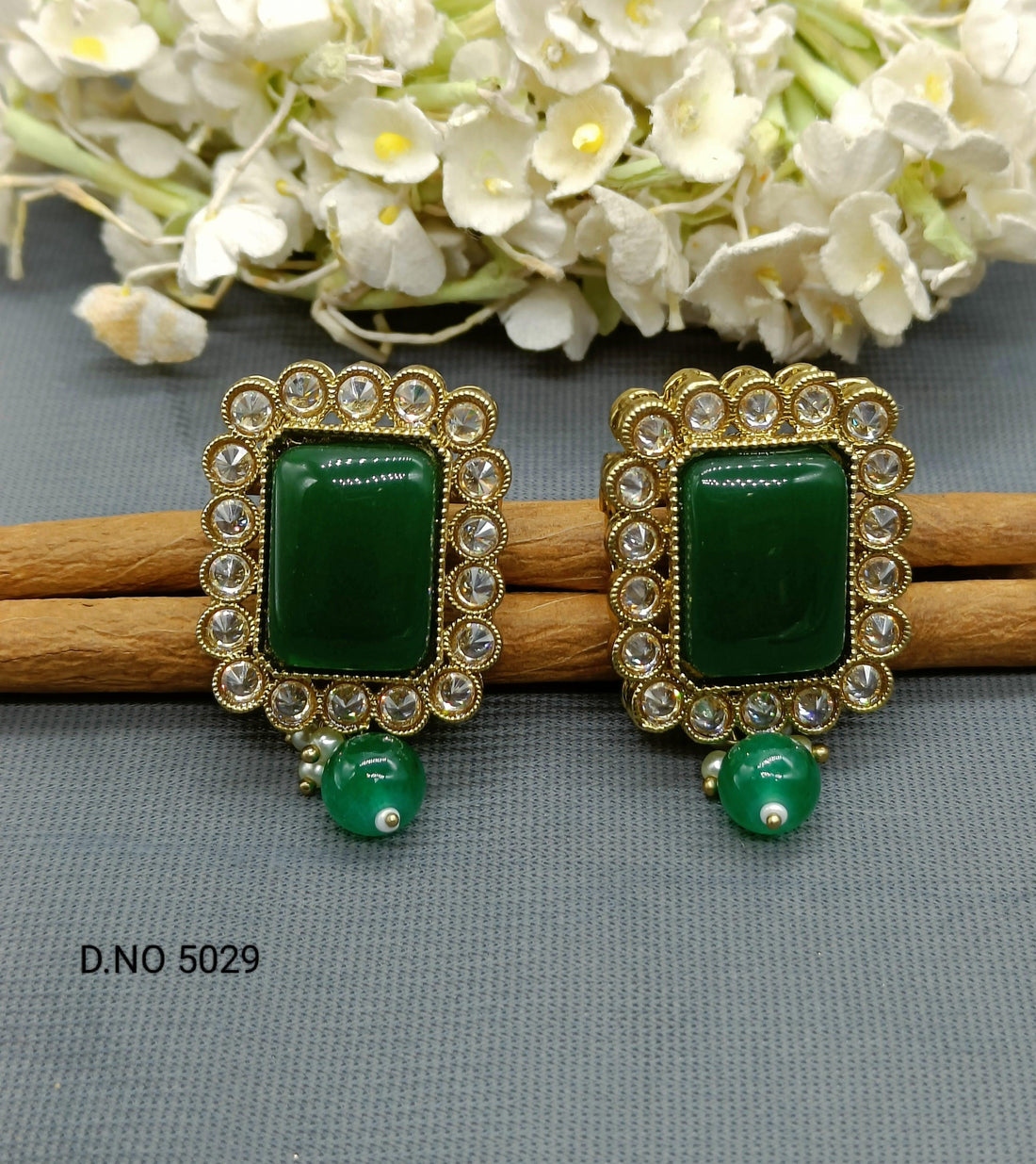 Tops And Stud Earrings Sku- 5029 E3 - rchiecreation