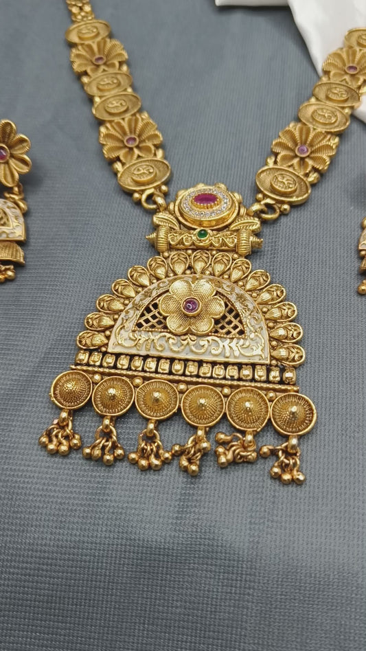 Antique Golden Necklace Set Sku-15074 D3