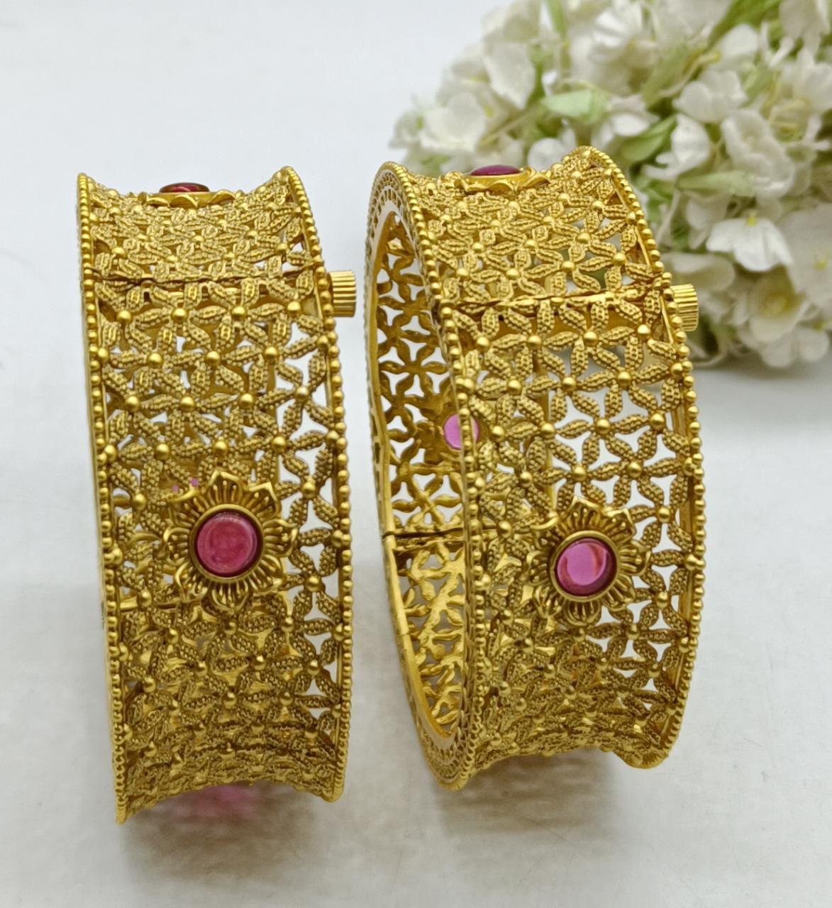 Antique Golden Bangles Sku 3078 D1 - rchiecreation