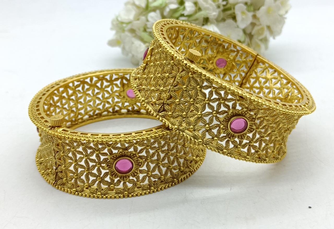 Antique Golden Bangles Sku 3078 D1 - rchiecreation