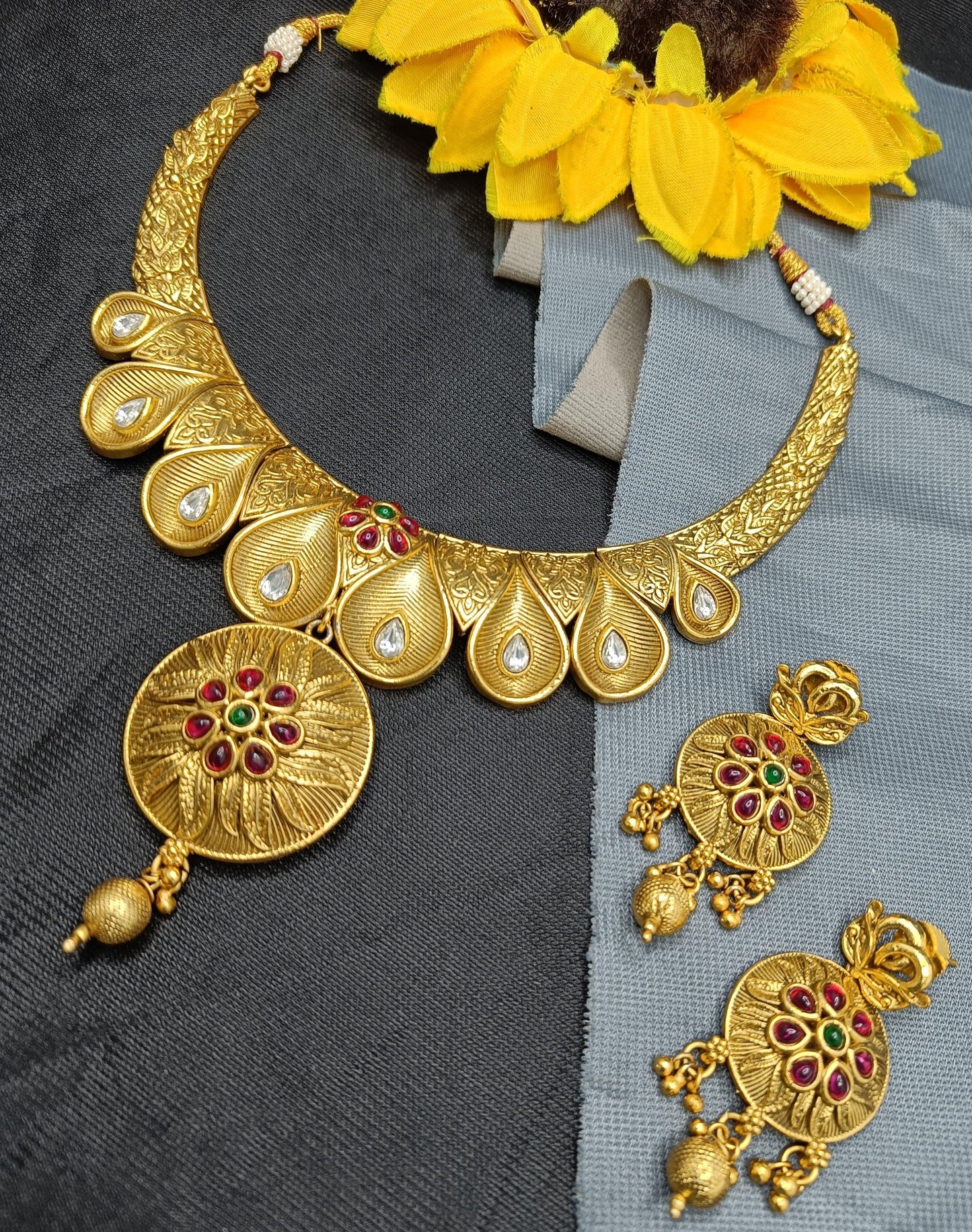 Antique Golden Necklace Set 15005 D3 - rchiecreation