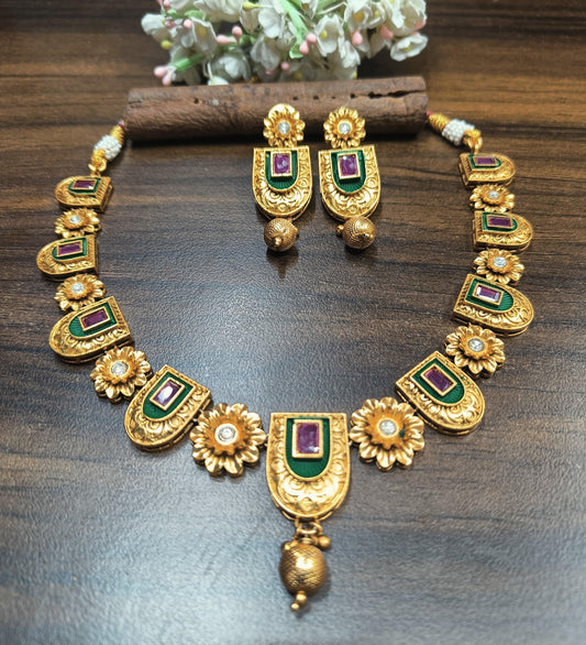 Antique Golden Necklace Set 15041 D3 - rchiecreation
