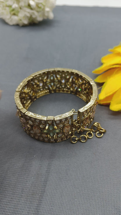 Women Bracelet Sku-9005 E2