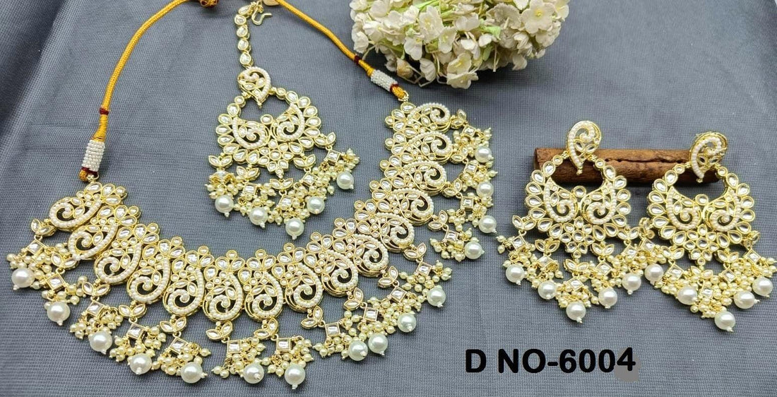 Golden Kundan Necklace Set -6004 B4 - rchiecreation