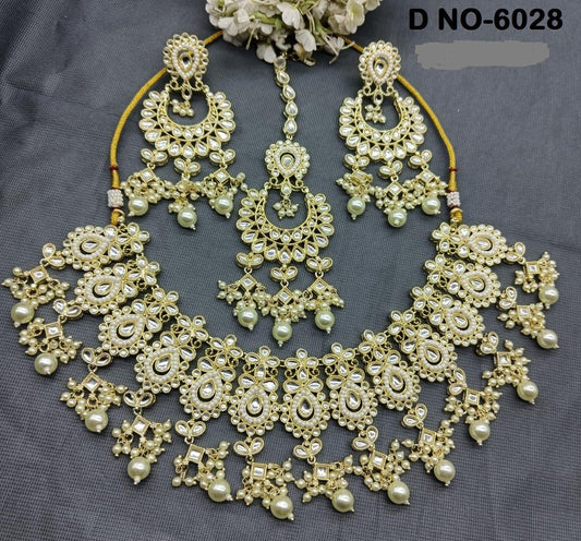 Golden Kundan Necklace Set-6028 B4 - rchiecreation